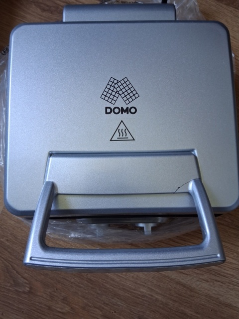 Gofrownica Domo DO9149W 1400 W srebrny/szary NOWY z DEFEKTEM Gofrownica Domo DO9149W 1400 W srebrny/szary NOWY z DEFEKTEM