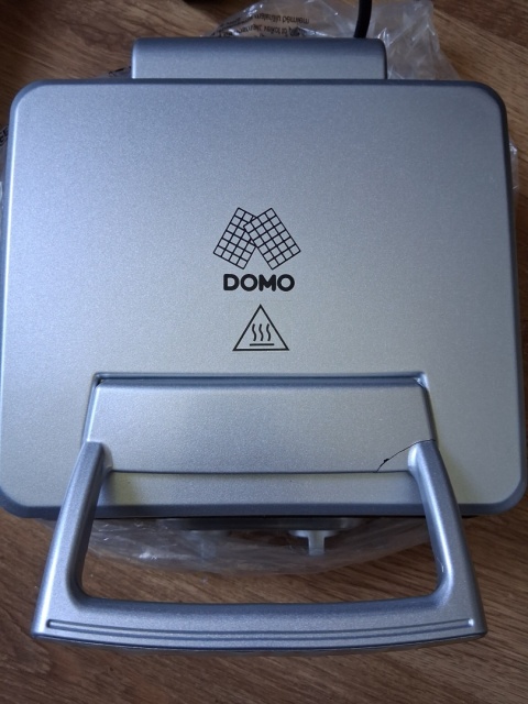 Gofrownica Domo DO9149W 1400 W srebrny/szary NOWY z DEFEKTEM Gofrownica Domo DO9149W 1400 W srebrny/szary NOWY z DEFEKTEM