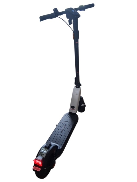 Hulajnoga elektryczna NIU KQI1 PRO Po zwrocie Hulajnoga elektryczna NIU KQI1 PRO Po zwrocie