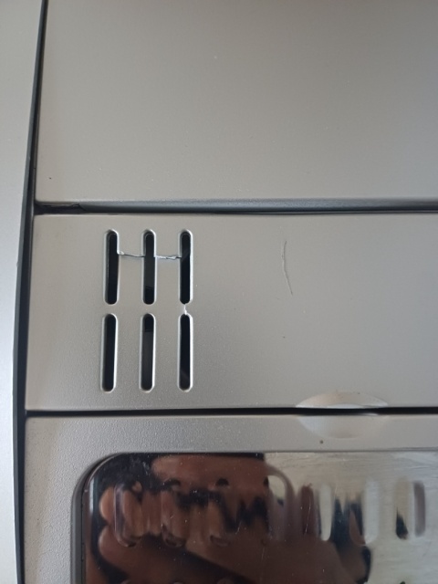 Automatyczny ekspres ciśnieniowy De'Longhi ESAM 3500.S 1350 W srebrny Używany